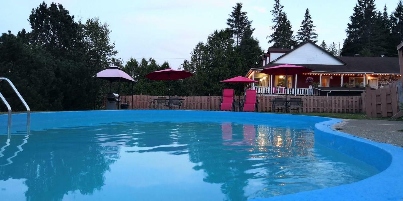Motel Des Pays D'En Haut Валь-Давид Экстерьер фото